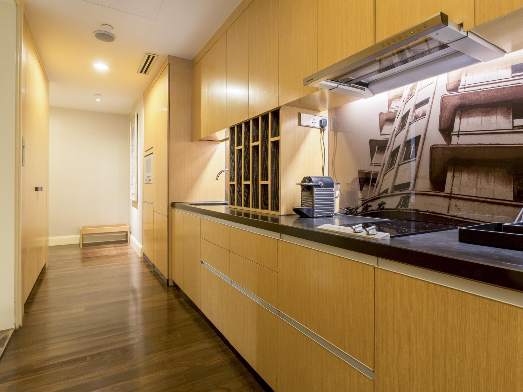 Cutler Suite (Studio)