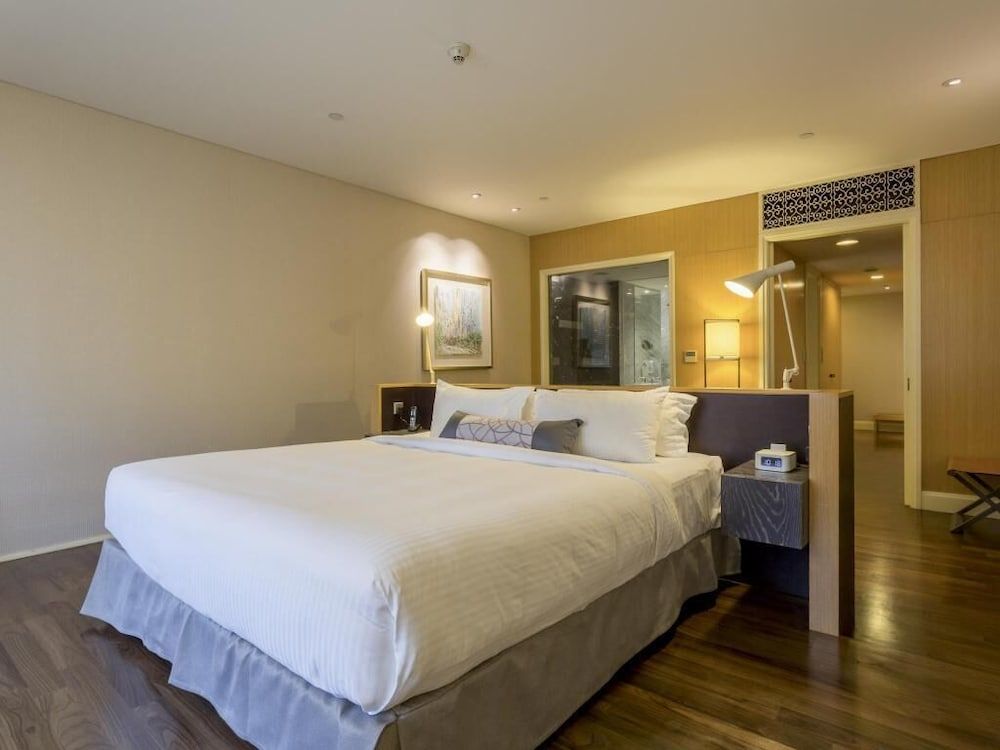 Ascott Raffles Place Singapore Studio Cutler Suite 3