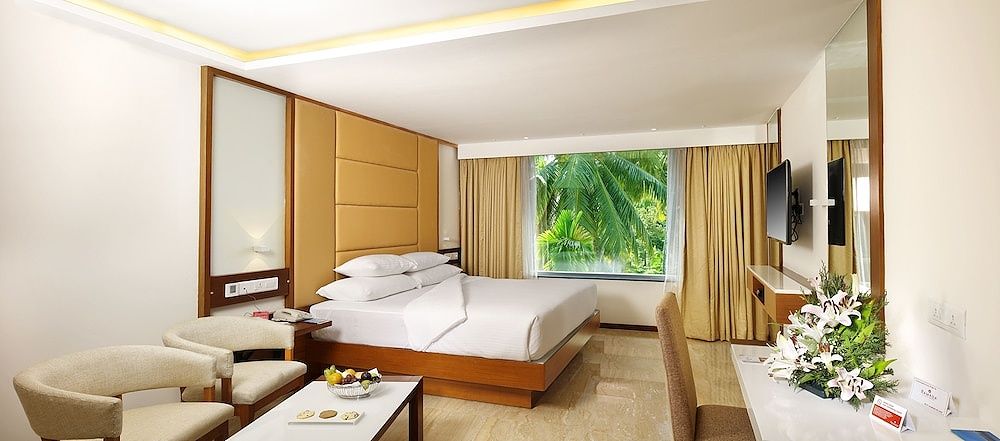 Ramada Resort by Wyndham Cochin 1 King Bed Non Smoking Luxury Room 2