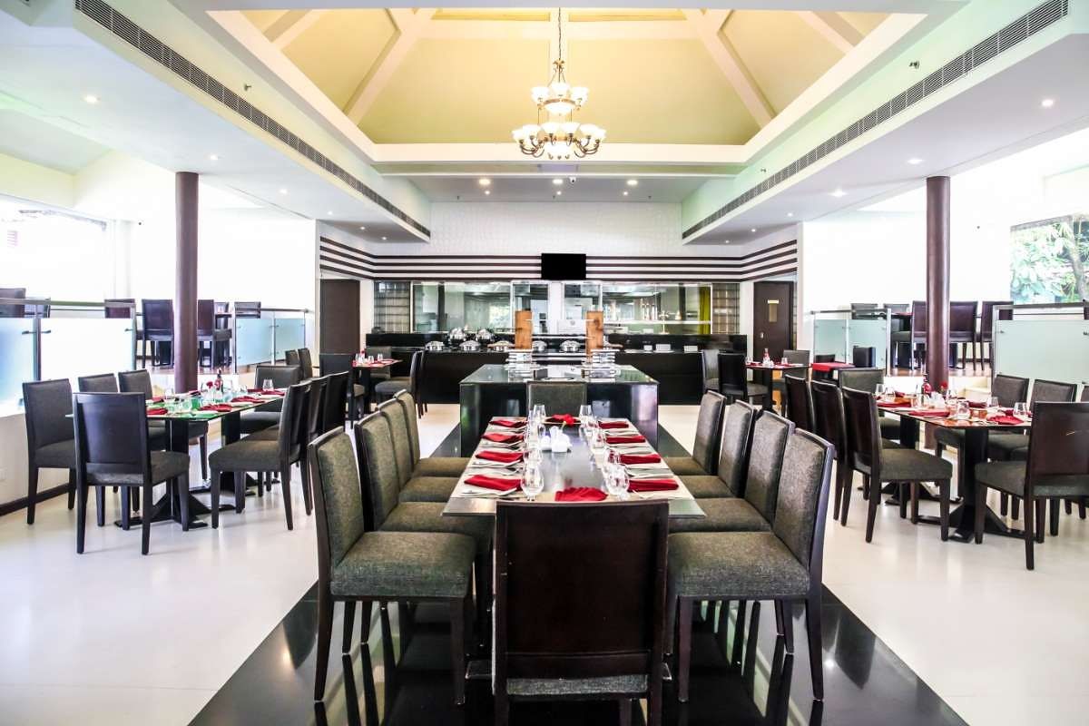 Food & Dining