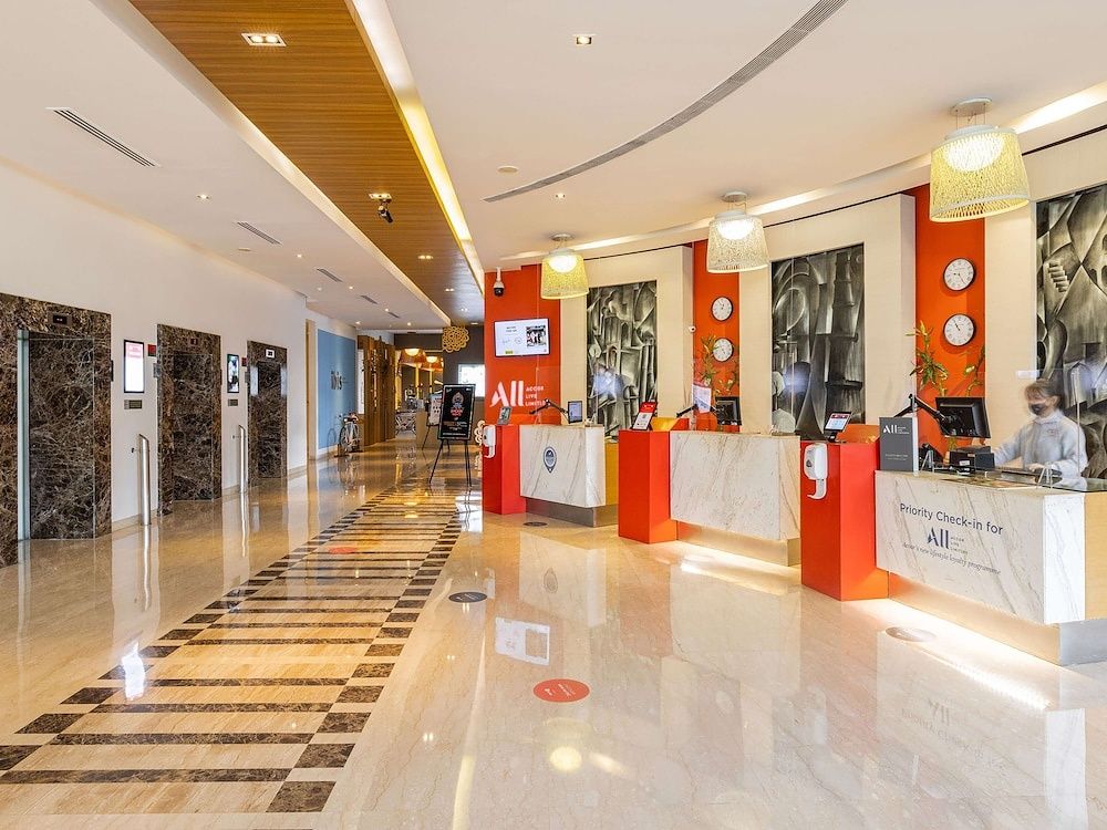 undefined ibis Gurgaon Golf Course Road Hotel 2