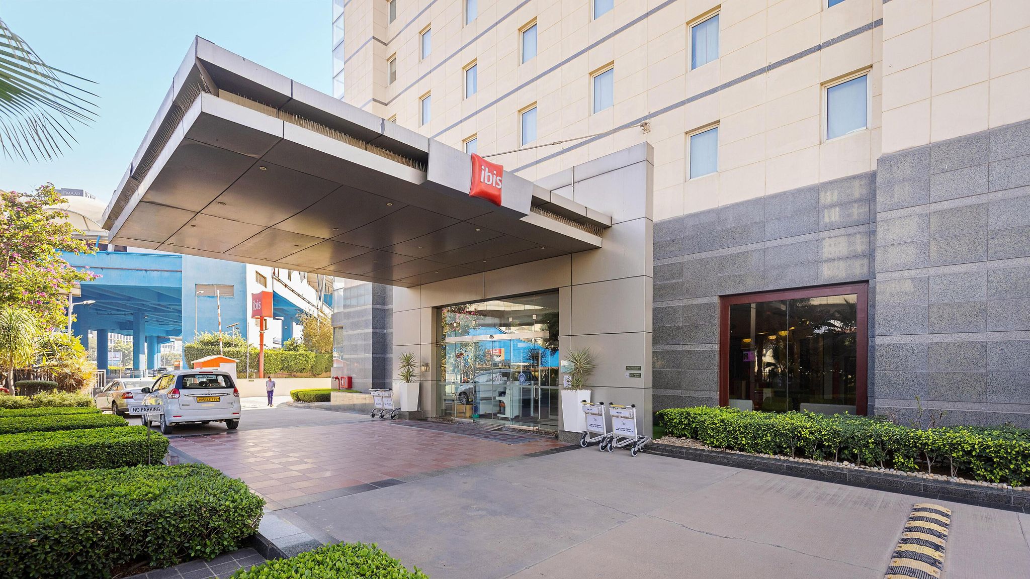 undefined ibis Gurgaon Golf Course Road Hotel 9