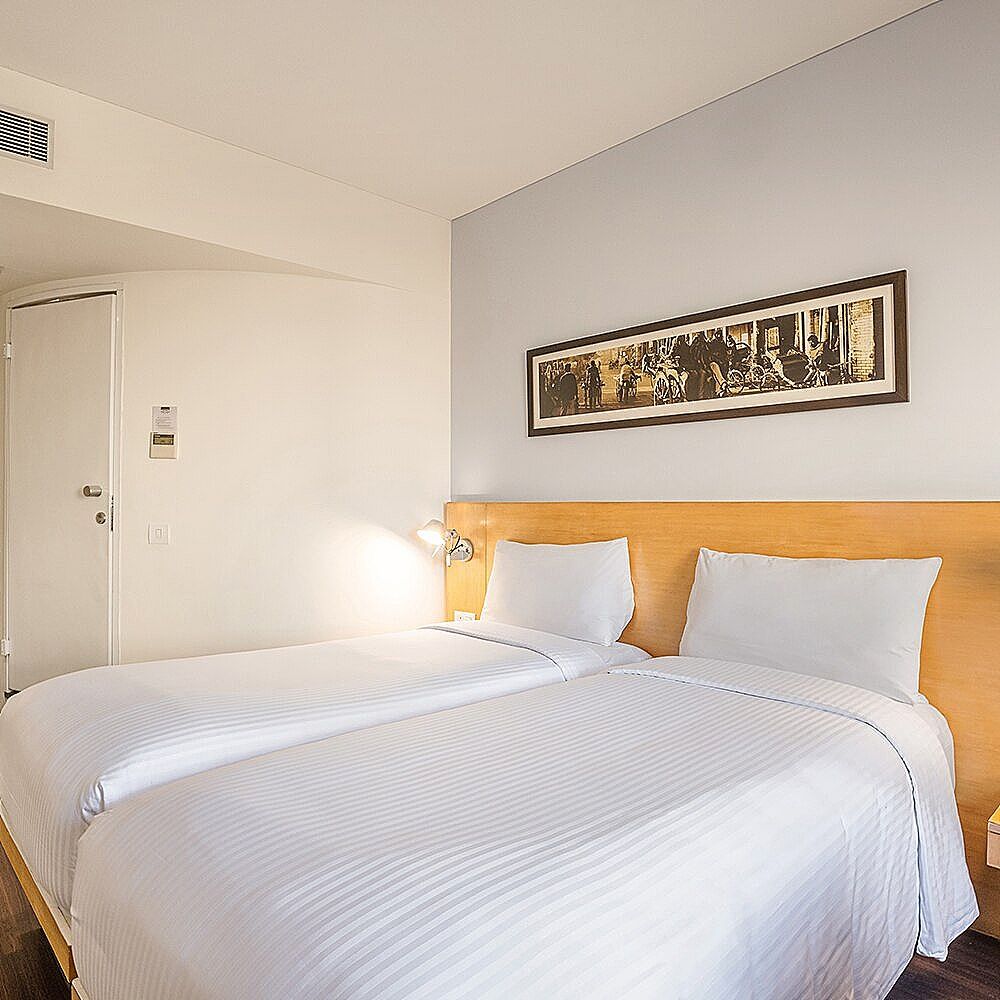 ibis Gurgaon Golf Course Road Hotel Standard Twin Room, 2 Twin Beds 4