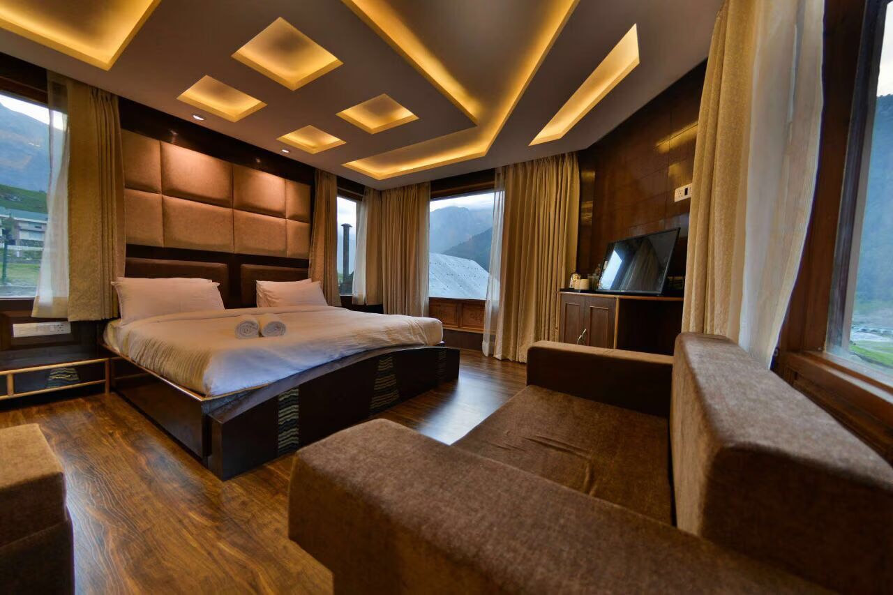 Bed in dormitory STANDARD