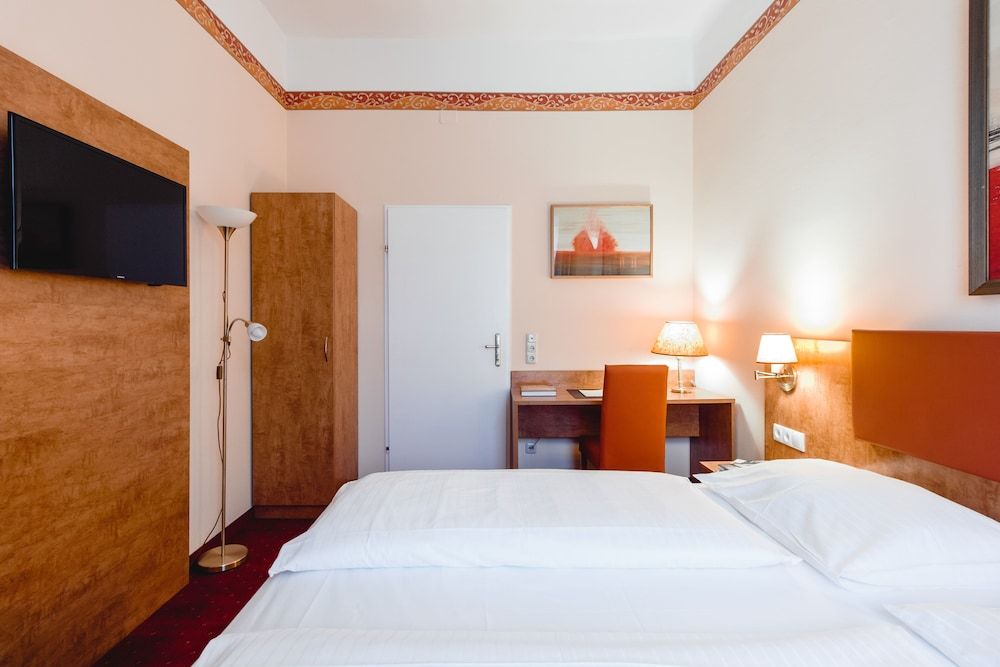 Hotel Allegro Standard Double Room 4