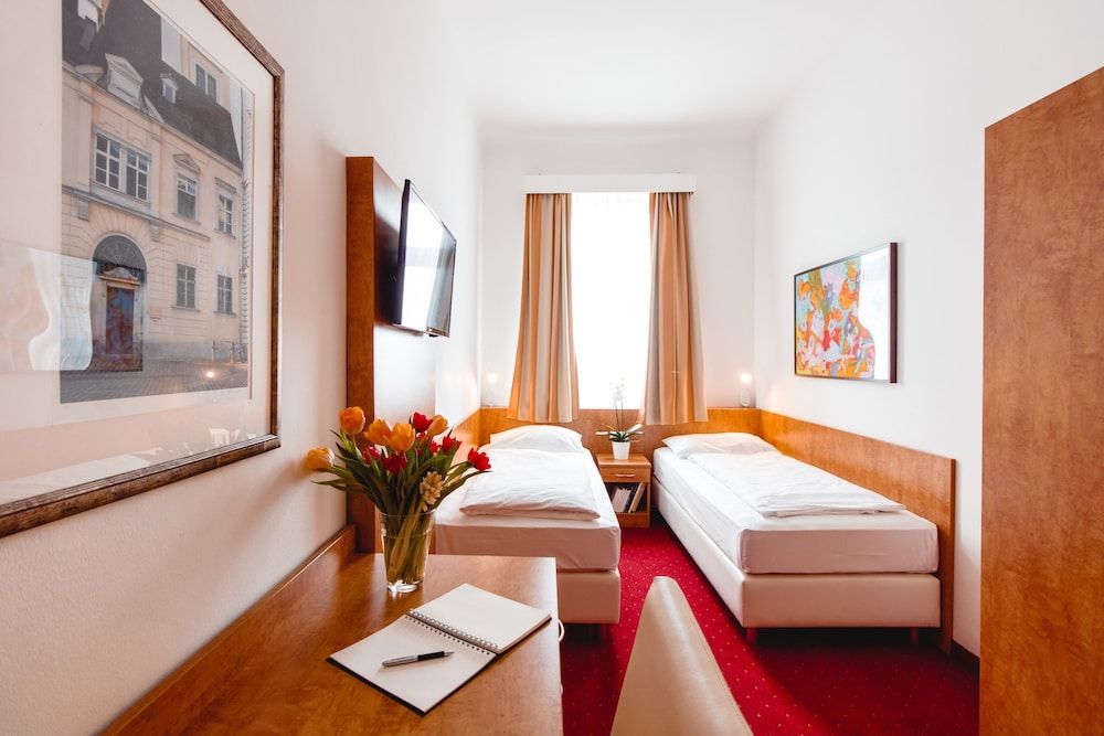 Hotel Allegro Standard Double Room 3