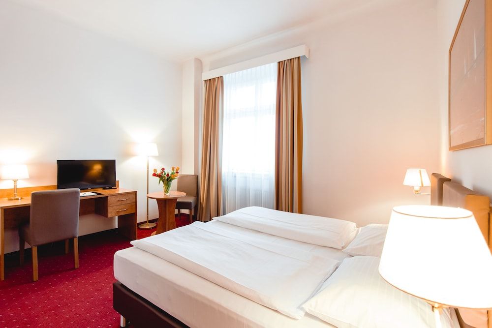 Hotel Allegro Standard Double Room 2