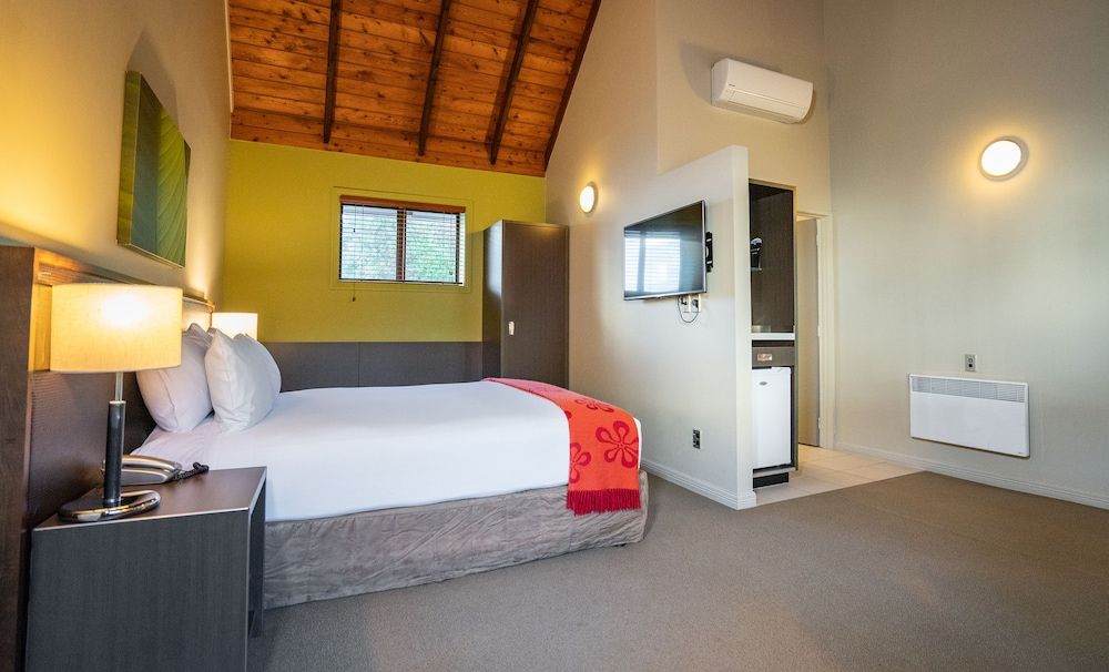 Scenic Hotel Bay of Islands Standard Room, 1 Queen Bed 2