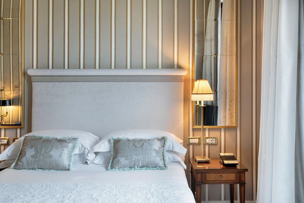 Helvetia & Bristol Firenze – Starhotels Collezione Deluxe Double or Twin Room (Helvetia) 5