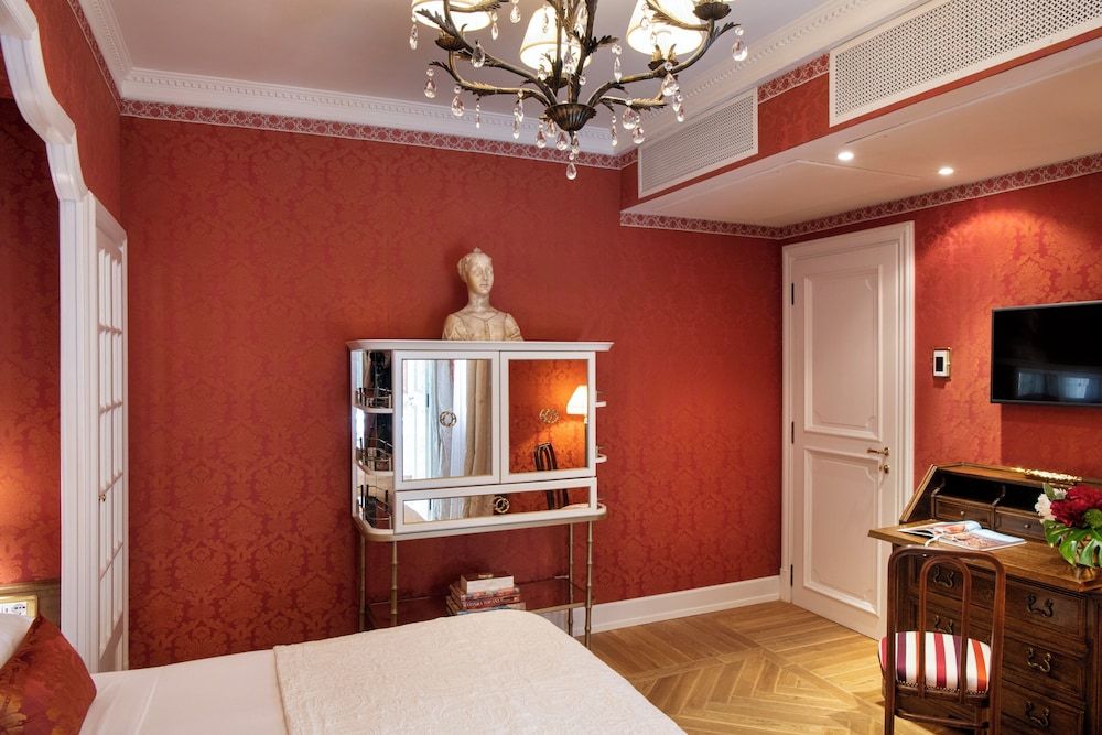 Helvetia & Bristol Firenze – Starhotels Collezione Deluxe Double or Twin Room (Helvetia) 9