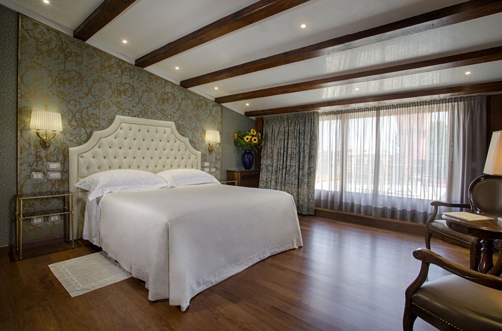 undefined Santa Chiara Hotel 6