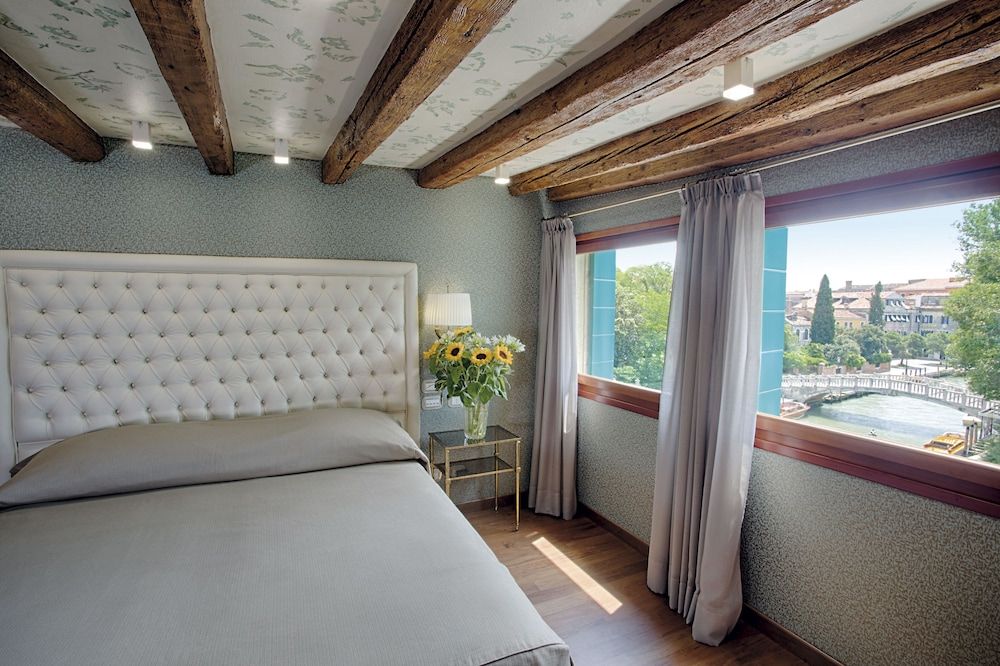undefined Santa Chiara Hotel 2