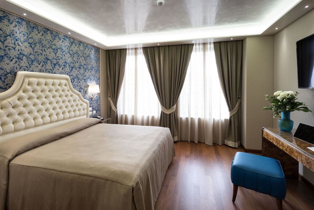 undefined Santa Chiara Hotel