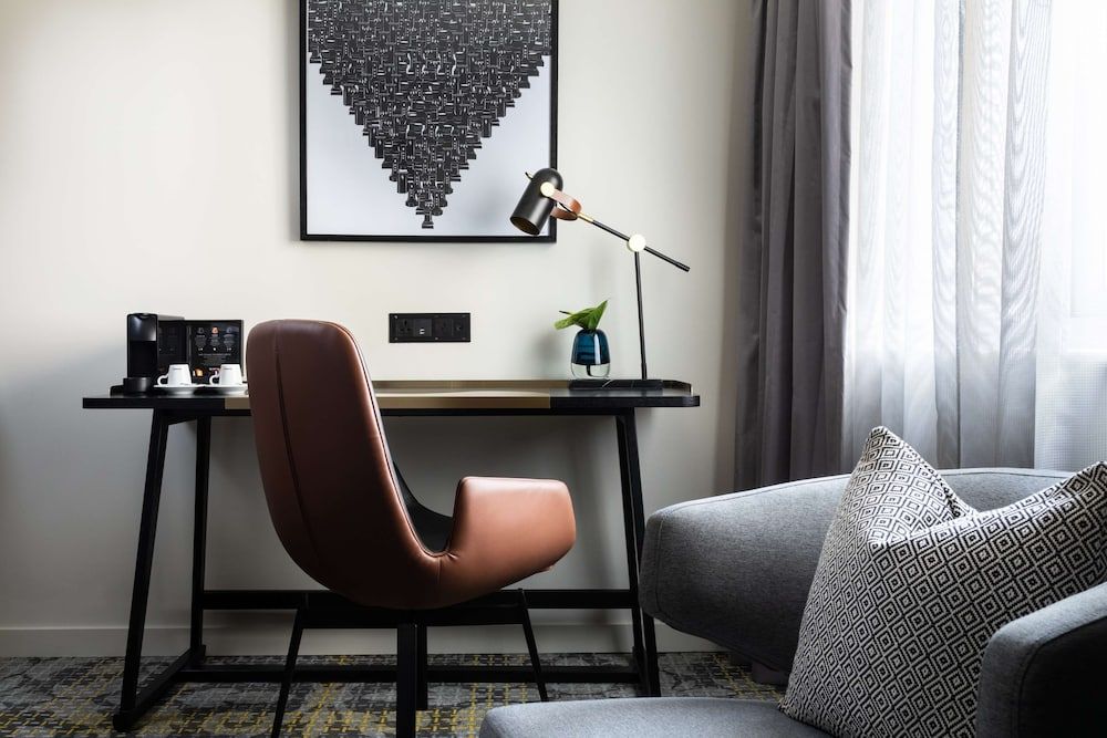 undefined Holmes Hotel London 8