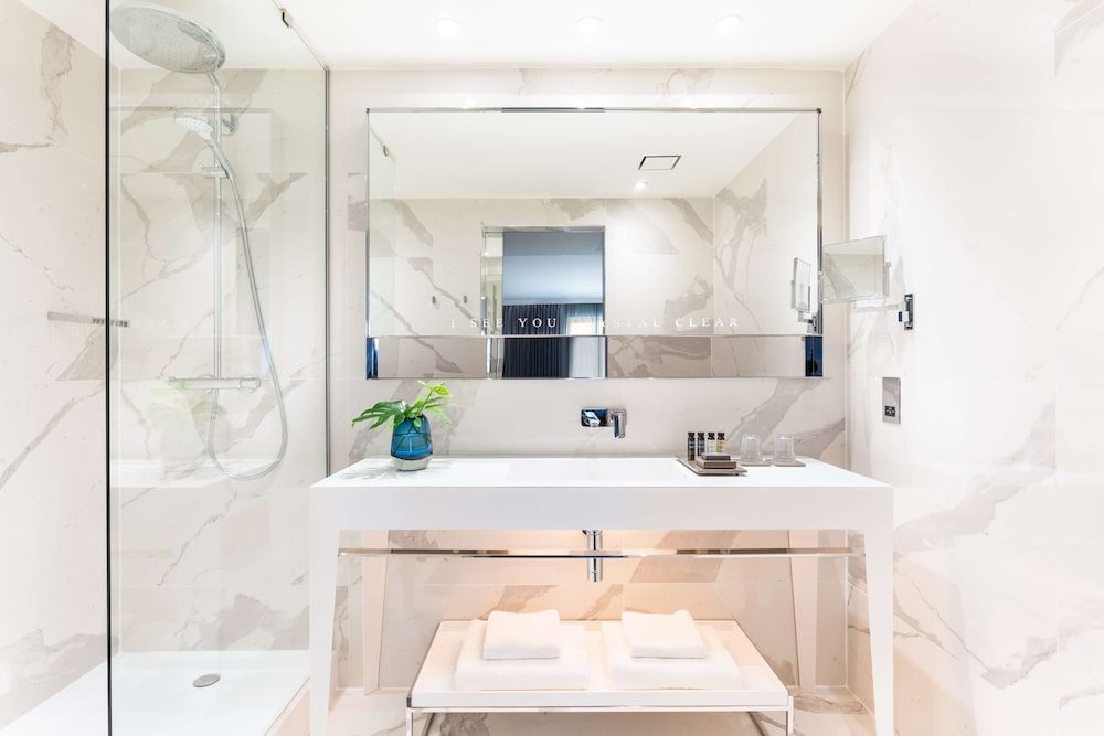 undefined Holmes Hotel London 7