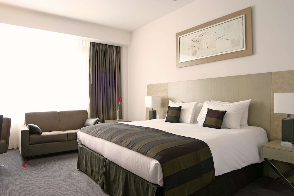 undefined Park Plaza Cardiff 9