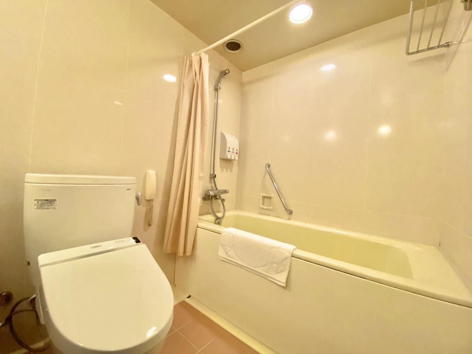 Twin Room with Tatami Area with Buffet Dinner at 19:00 - Non-Smoking