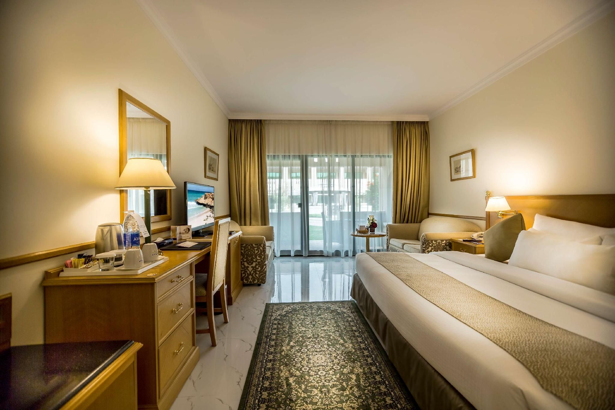 Standard Room - 1 King Bed 1 Sofa Bed 31SQM Free WiFi