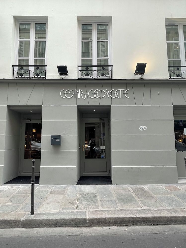 undefined La Dépendance 4