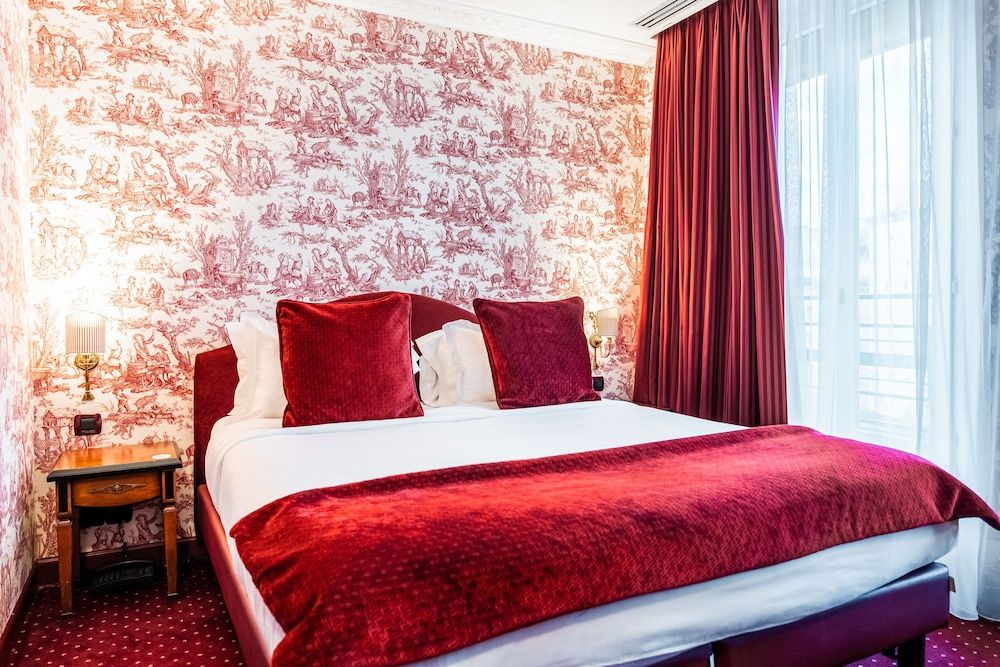 Maison Eugenie Classic Room 3