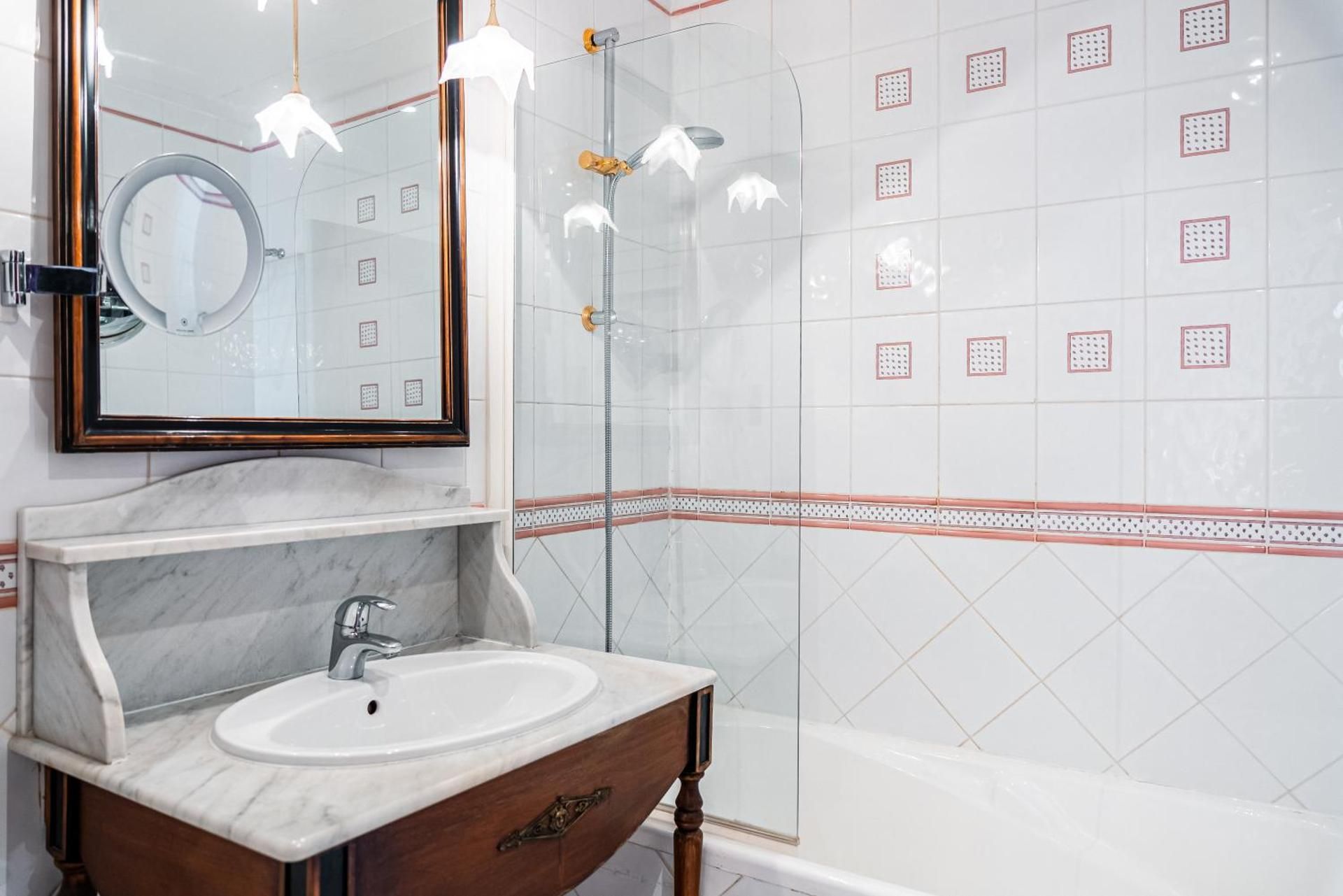 Maison Eugenie Superior Double Room 2