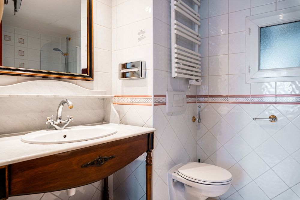 undefined Maison Eugenie 6