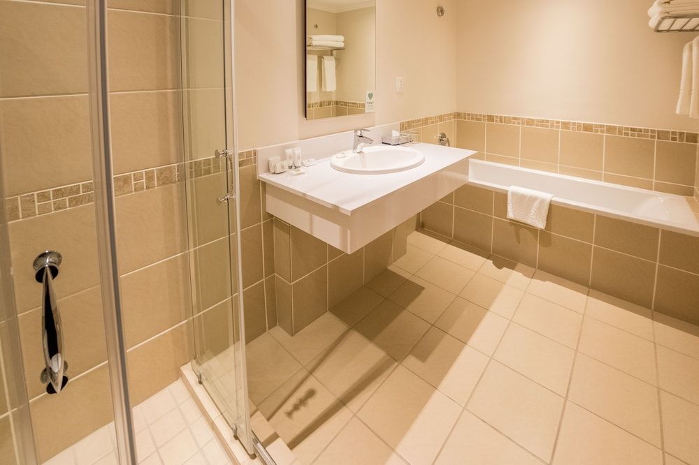 undefined City Lodge Hotel Eastgate 3