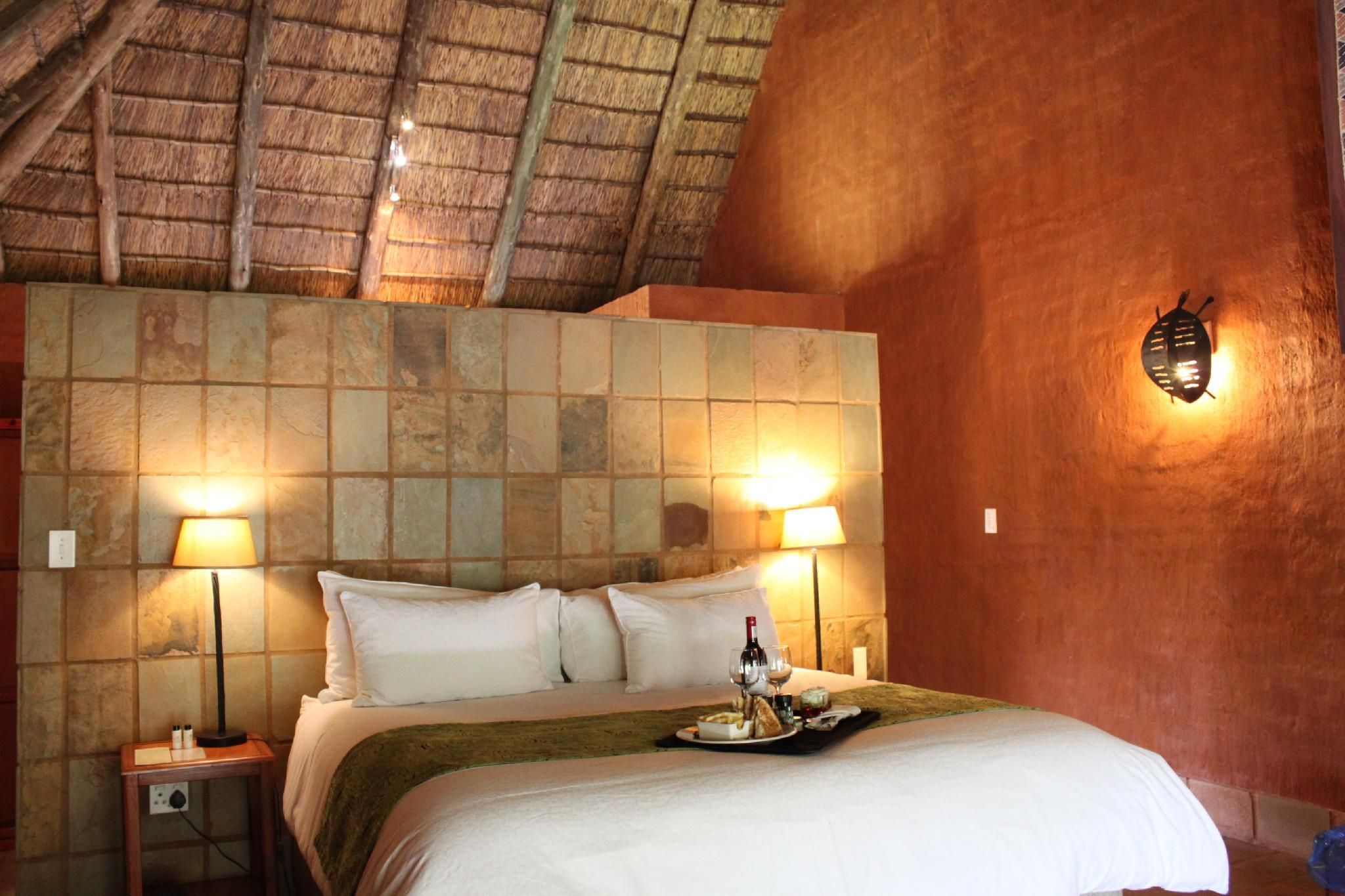 Misty Hills Country Hotel Classic Executive Suite 2