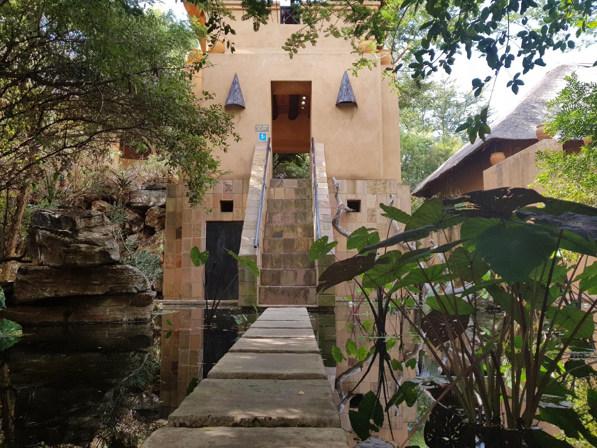 Misty Hills Country Hotel