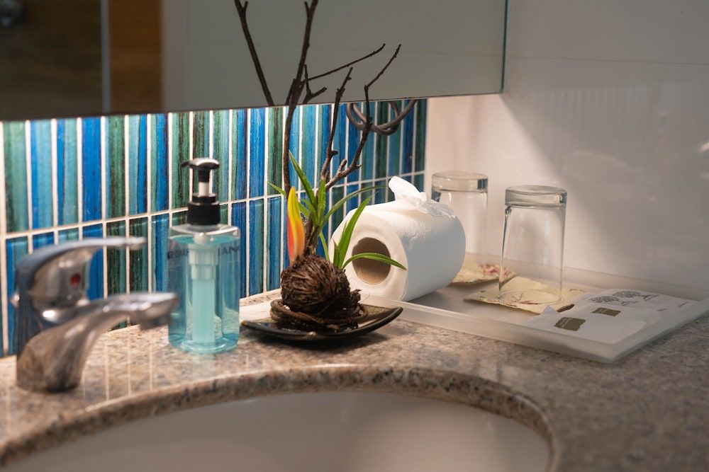 Peach Hill Resort Deluxe Room 7