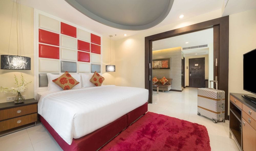 undefined FuramaXclusive Asoke Hotel 5