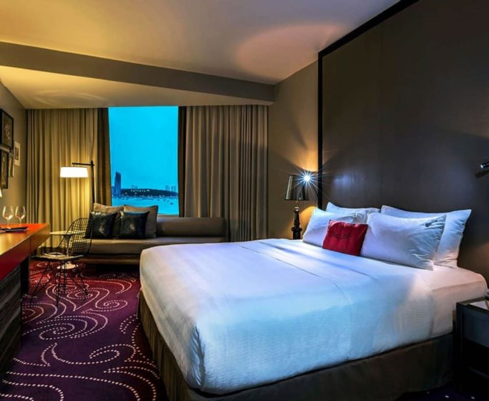 undefined Hard Rock Hotel Pattaya 4