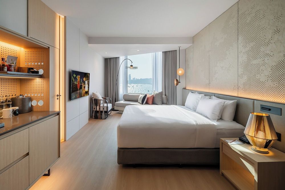 Hard Rock Hotel Pattaya Deluxe Sea View - Newly Renovated 2