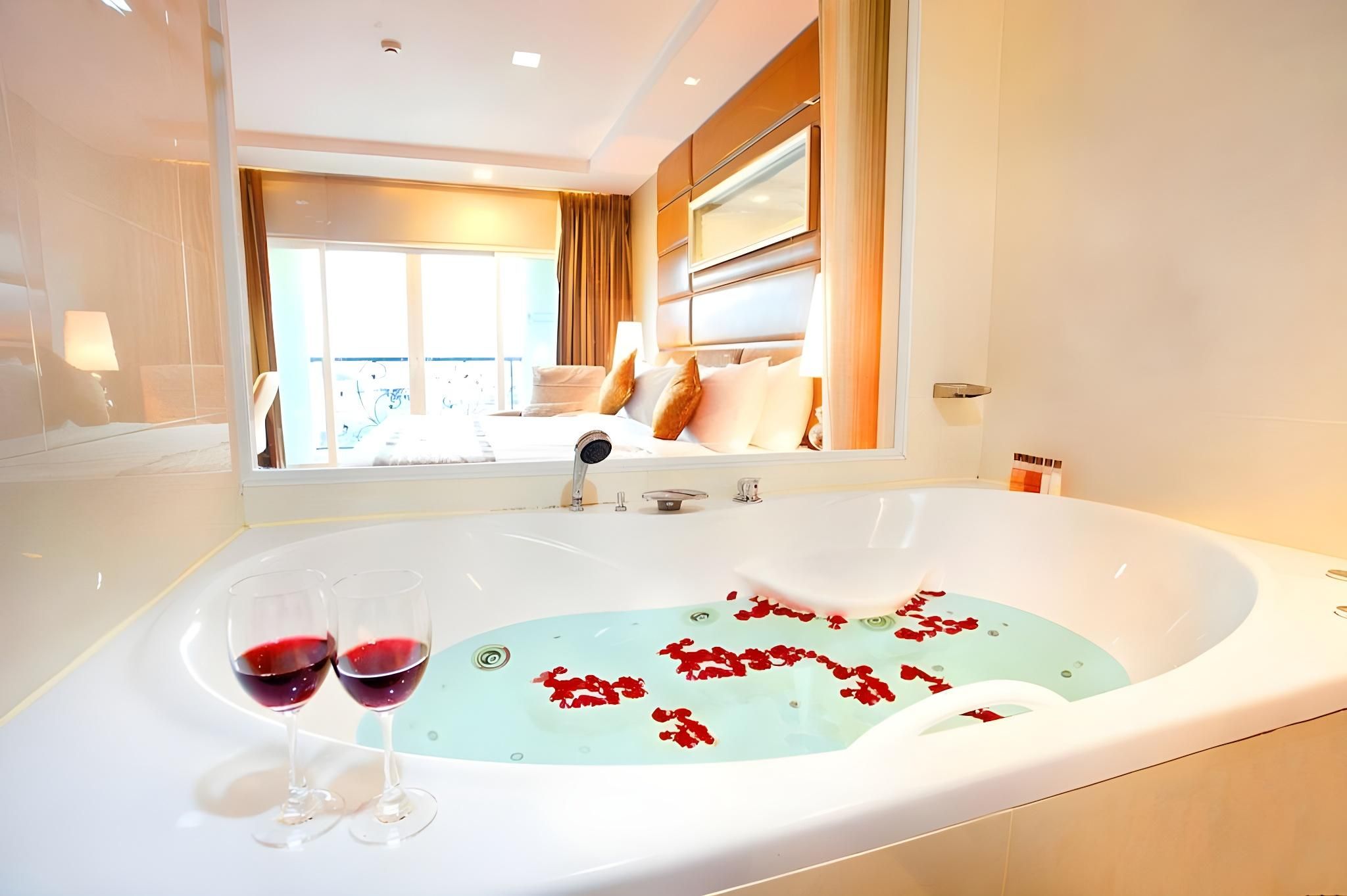 Intimate Hotel Pattaya Deluxe 3