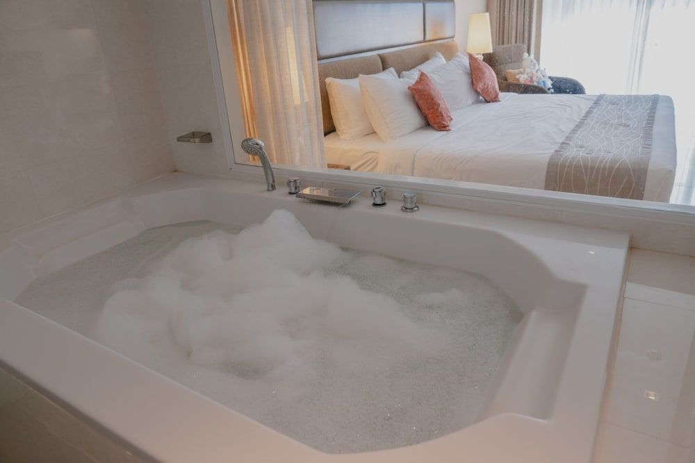 Intimate Hotel Pattaya Executive Suite, 1 King Bed 7