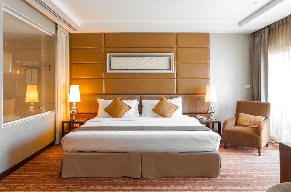 Intimate Hotel Pattaya Executive Suite, 1 King Bed 3