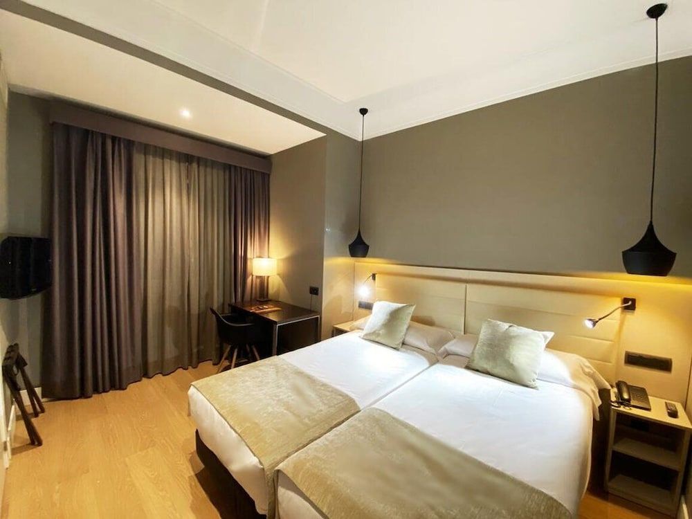 undefined Hotel Cortezo 3