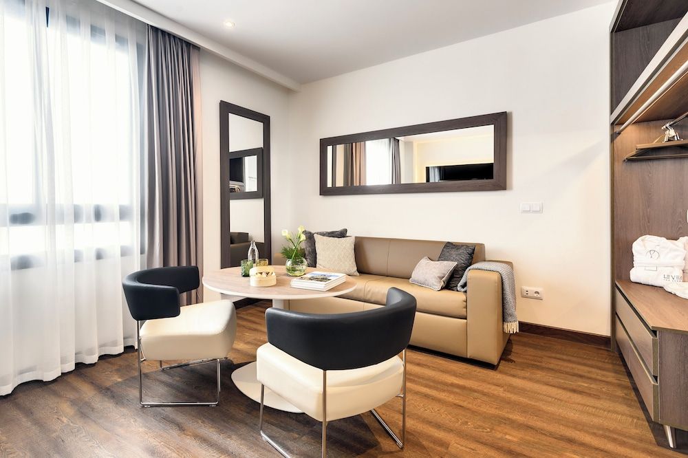 undefined Melia Madrid Serrano 10