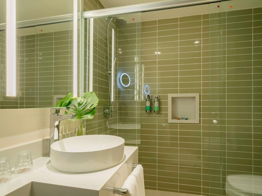 Grand Mercure Rio de Janeiro Copacabana Classic Room, 1 Queen Bed 9