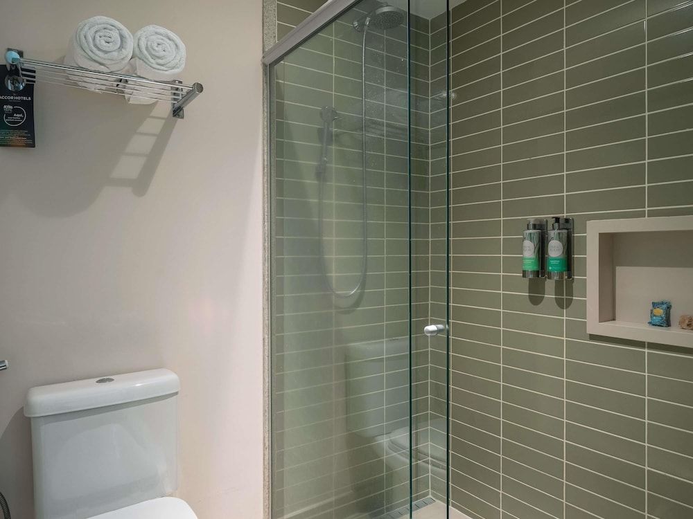 Grand Mercure Rio de Janeiro Copacabana Classic Room, 1 Queen Bed 7