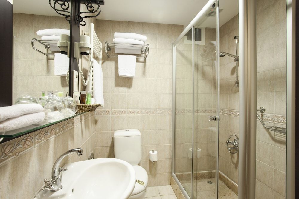 Ottoman Hotel Imperial - Special Class Standard Room 12