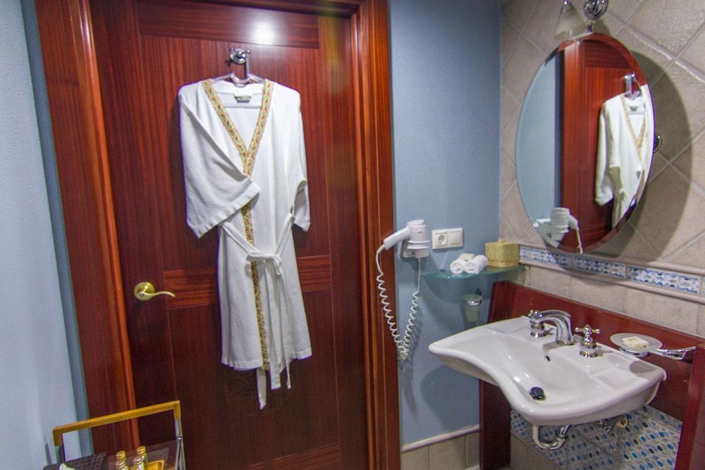 Sirkeci Mansion Twin Room, Accessible 4