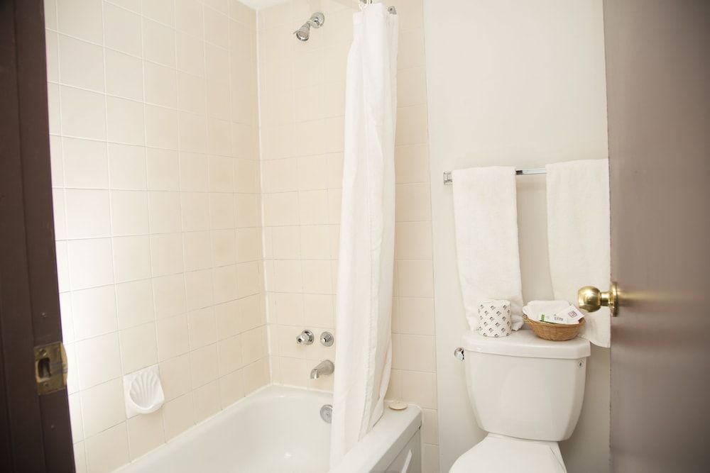 Happy Day Inn Standard Room, 1 Queen Bed 9