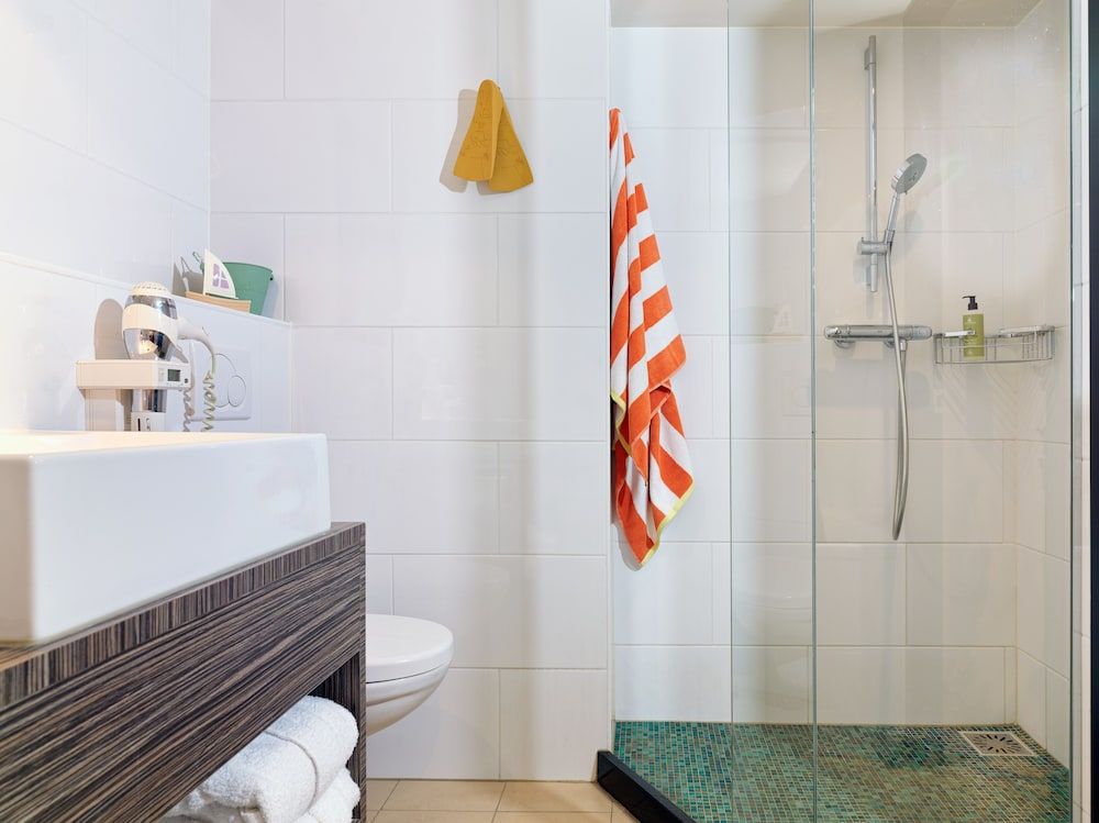 Carlton Beach Standard Quadruple Room 7