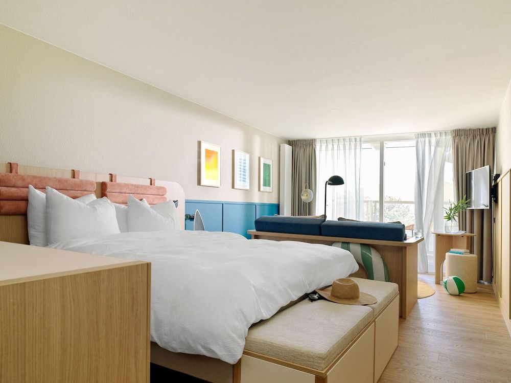 Carlton Beach Standard Quadruple Room 5