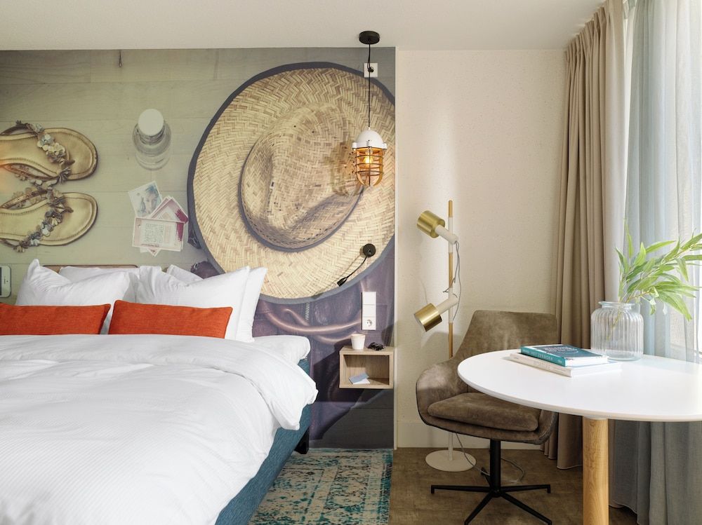 Carlton Beach Grand Double or Twin Room, 1 King Bed