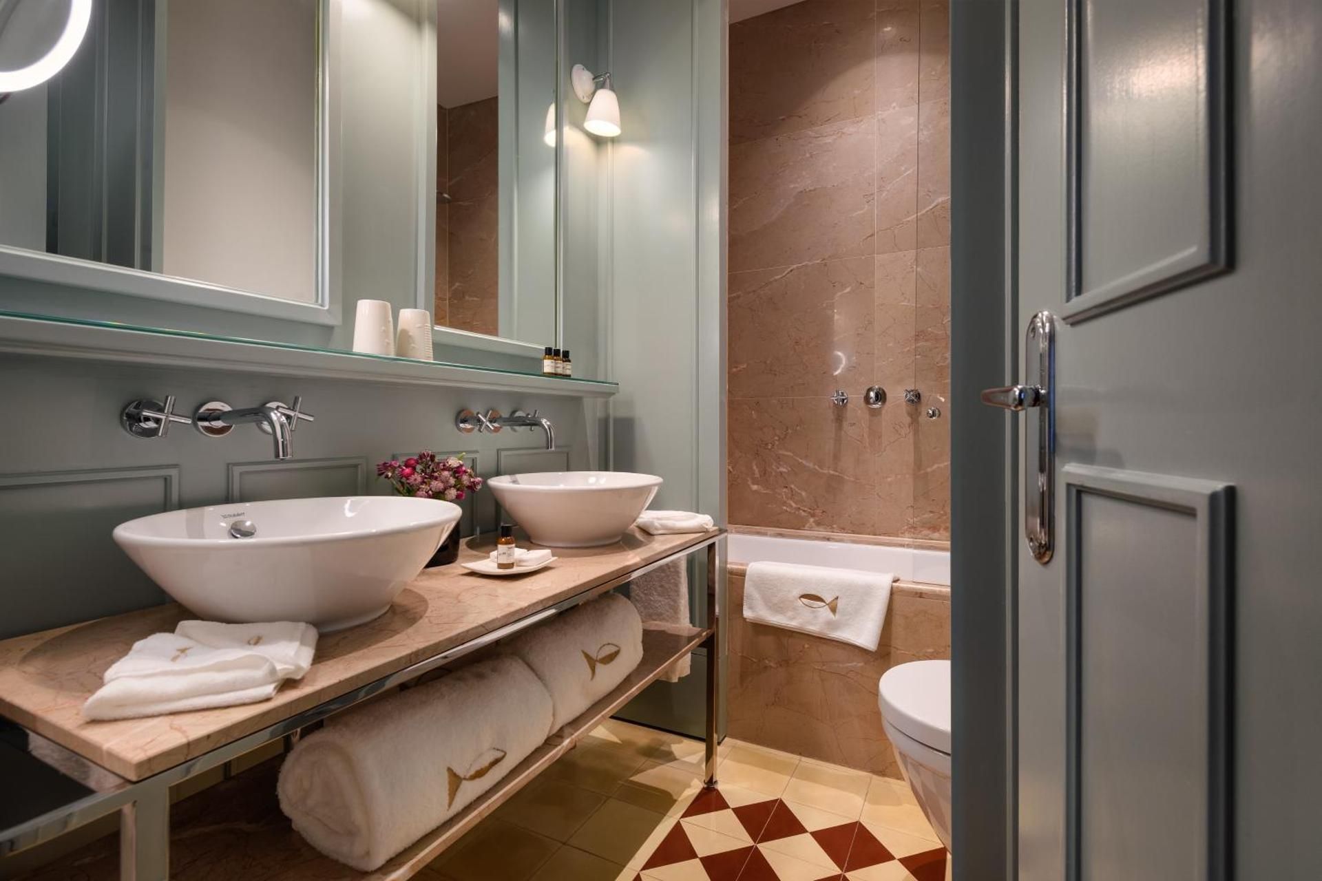 Classic Double Room with Side Square View