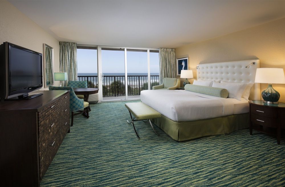 Standard Room, 1 King Bed, Balcony (Gulf View)