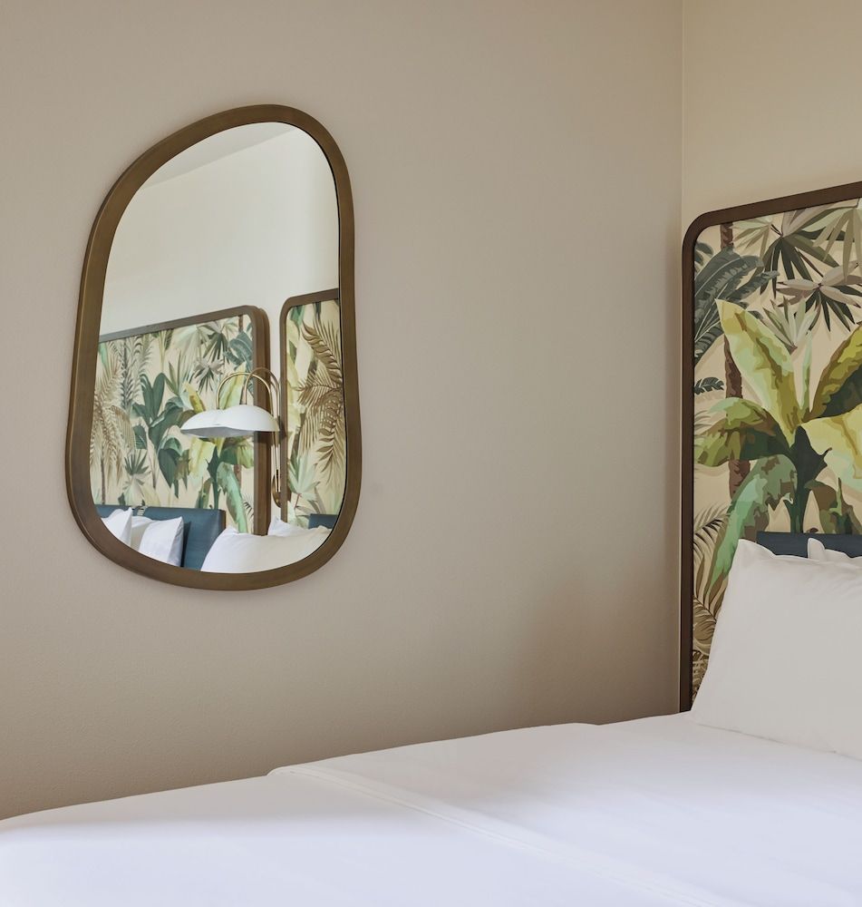 Suite, 1 King Bed (Sunset)