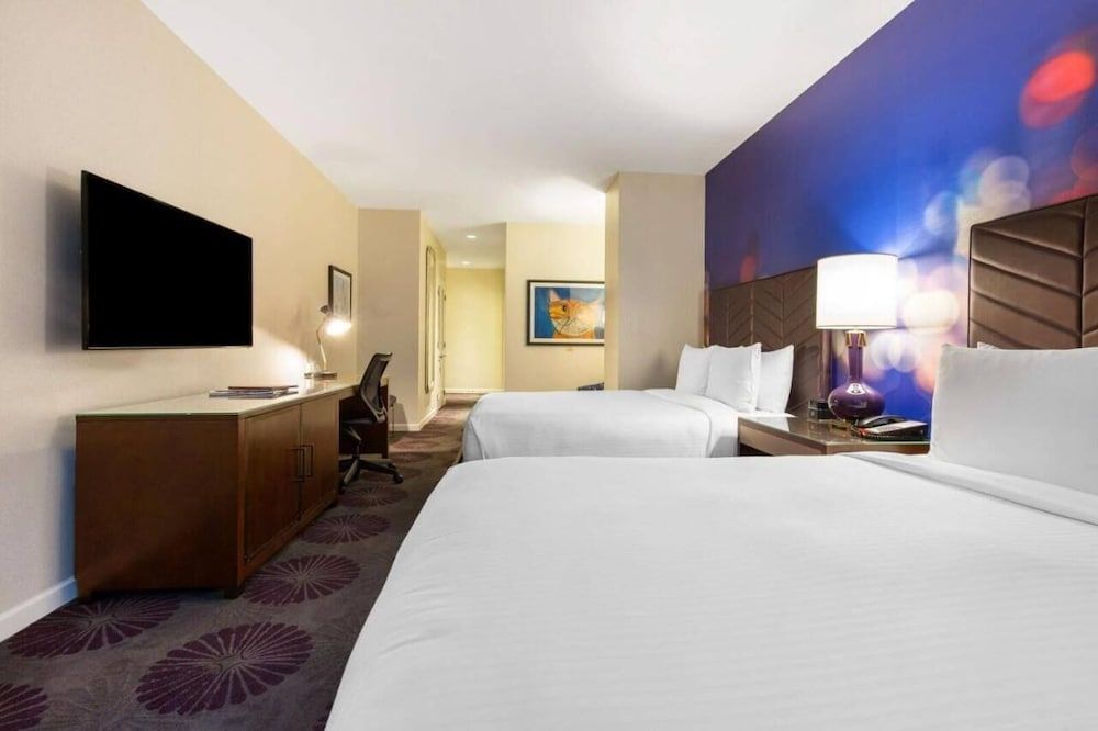 Deluxe Room, 2 Queen Beds, Accessible